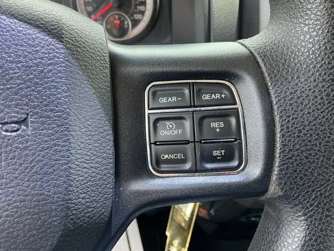 Used 2018 RAM 1500 Express RWD image 22