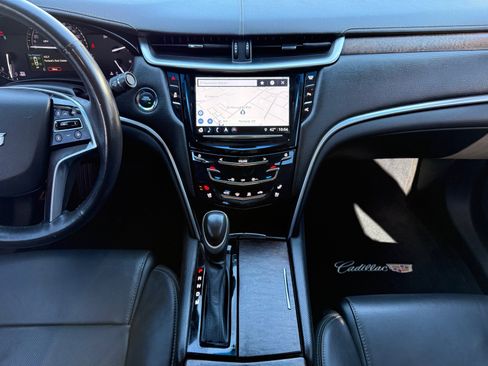 Used 2019 Cadillac XTS Luxury image 19