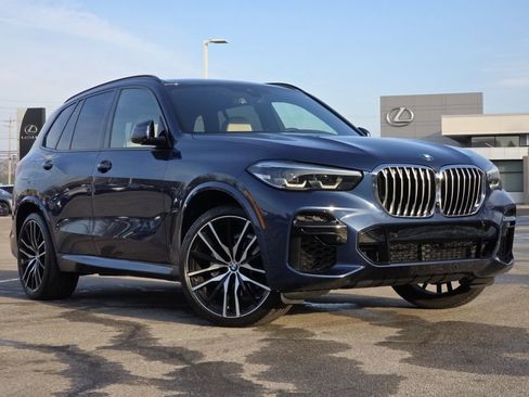 Used 2022 BMW X5 xDrive40i w/ M Sport Package image 1