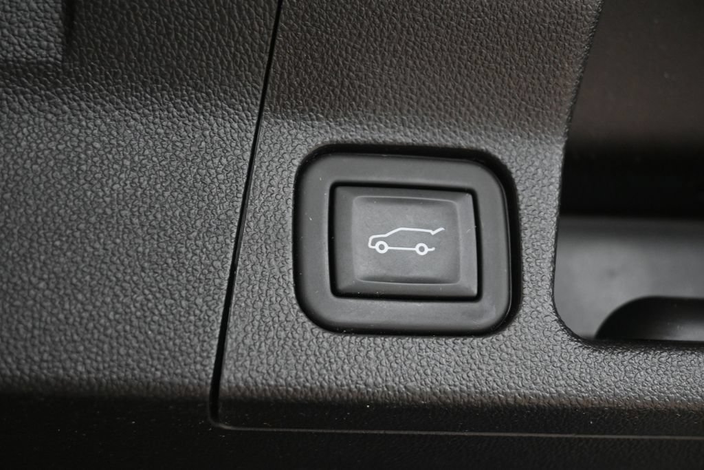 Used 2023 GMC Acadia SLE w/ Driver Convenience Package FWD image 21