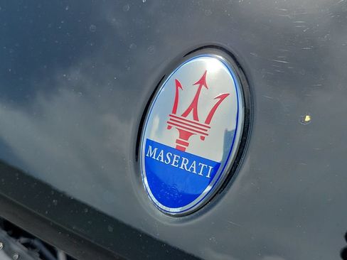Used 2019 Maserati Levante S GranLusso AWD/4WD image 11