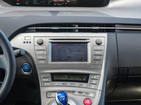 Used 2014 Toyota Prius Two image 13