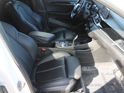 Used 2022 BMW X2 sDrive28i w/ Convenience Package FWD image 12