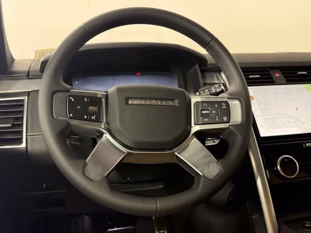 New 2026 Land Rover Discovery Limited Edition AWD/4WD image 23
