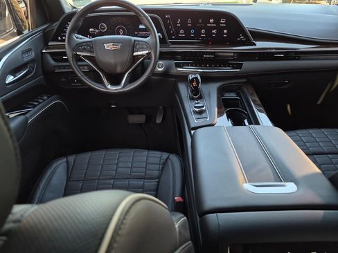Certified 2023 Cadillac Escalade Sport Platinum w/ LPO, ONYX Package AWD/4WD image 20