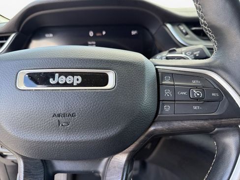 Certified 2022 Jeep Grand Cherokee L Limited w/ Black Appearance Package image 26