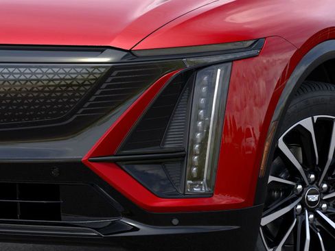 New 2026 Cadillac Lyriq Sport w/ LPO, Floor Liner Package image 10