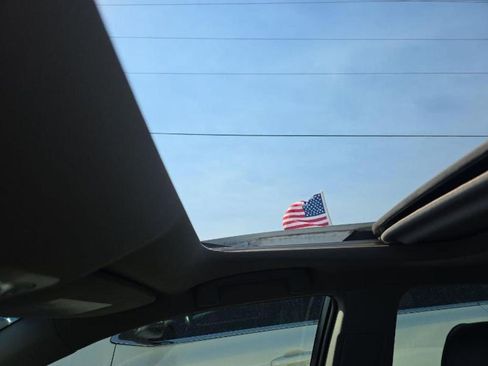 Used 2016 Toyota Avalon Touring image 2