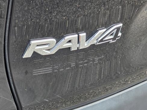 Used 2022 Toyota RAV4 XLE w/ Convenience Package AWD/4WD image 32