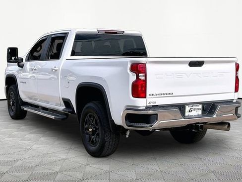 Used 2025 Chevrolet Silverado 2500 LT AWD/4WD image 4
