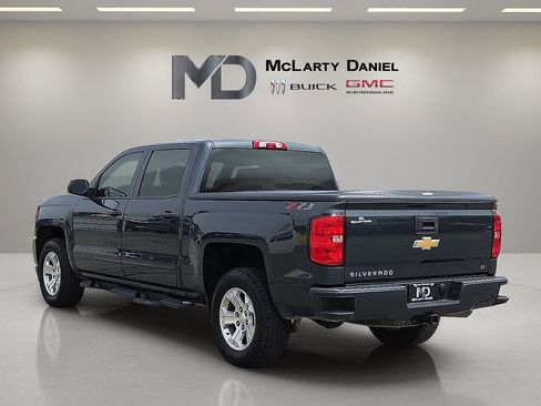 Used 2018 Chevrolet Silverado 1500 LT w/ Texas Edition AWD/4WD image 4