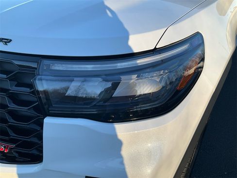 New 2026 Ford Explorer ST image 9