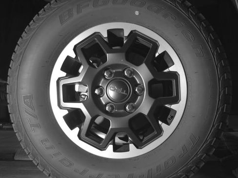 Used 2025 Toyota Tacoma TRD Off-Road w/ TRD Off Road Upgrade Package AWD/4WD image 29