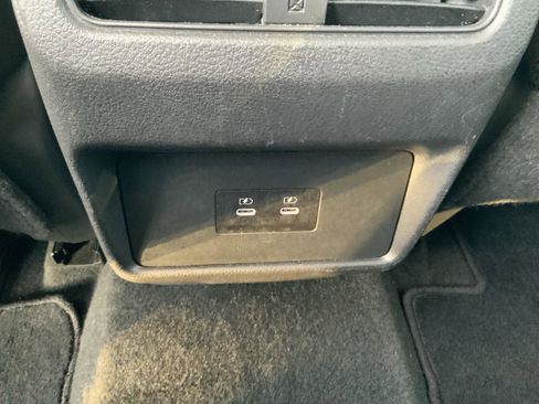 Used 2024 Nissan Rogue SV image 52