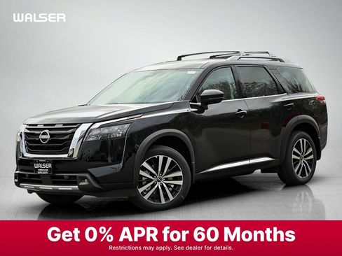 New 2025 Nissan Pathfinder Platinum image 1