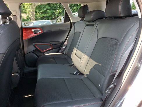 Certified 2025 Kia Soul GT-Line FWD image 9
