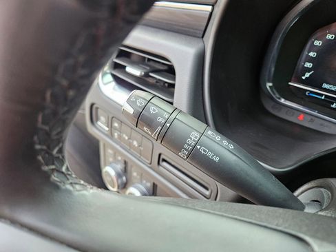 Used 2024 GMC Yukon SLT image 14