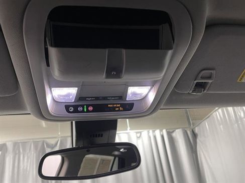 Used 2021 GMC Terrain SLT image 27