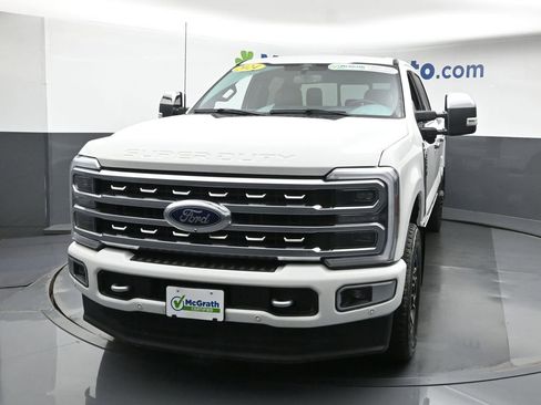 Used 2024 Ford F250 Platinum image 5