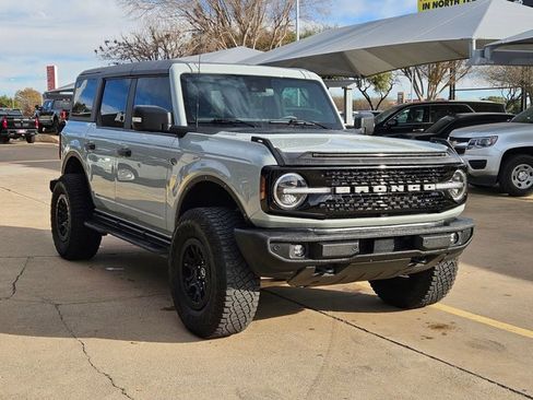 Used 2022 Ford Bronco Wildtrak image 3