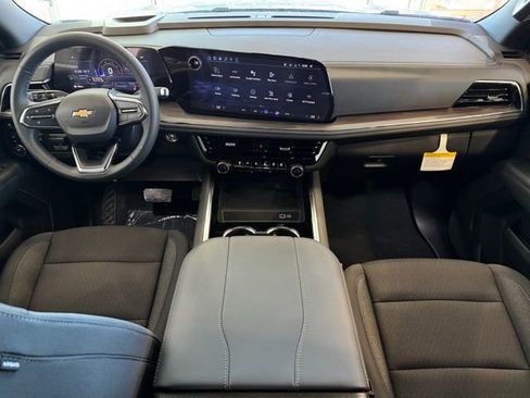 New 2026 Chevrolet Suburban LS w/ Max Trailering Package AWD/4WD image 7