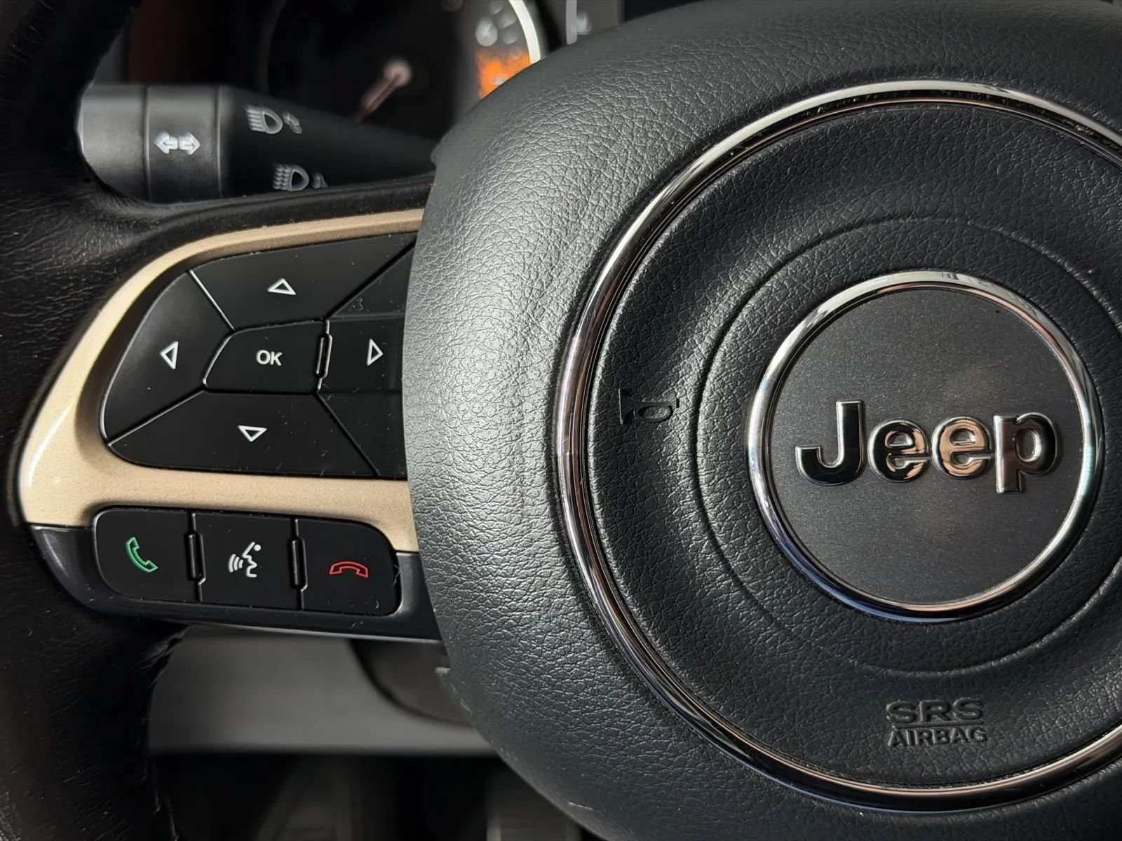 Used 2016 Jeep Renegade 75th Anniversary FWD image 32