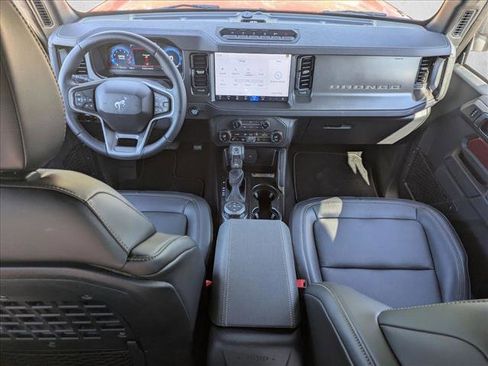 New 2025 Ford Bronco Badlands image 16