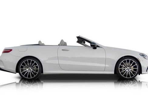 Used 2023 Mercedes-Benz E 450 Cabriolet image 2