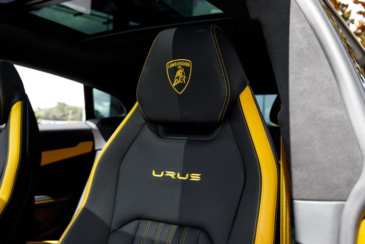 Used 2024 Lamborghini Urus S AWD/4WD image 31