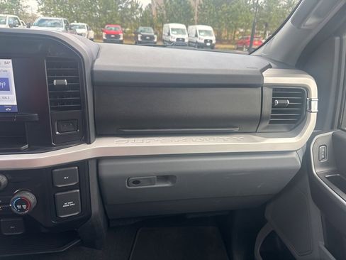 Used 2025 Ford F250 XLT image 42