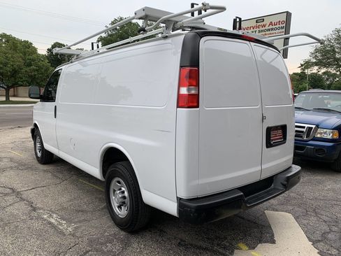 Used 2017 Chevrolet Express 2500 image 8