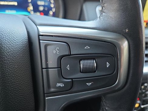 Used 2022 Chevrolet Tahoe Z71 w/ Z71 Off-Road Package image 18