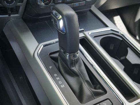 Used 2019 Ford F150 Lariat w/ Equipment Group 502A Luxury AWD/4WD image 16