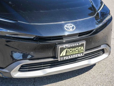 Used 2026 Toyota Prius Plug-In Hybrid FWD image 5