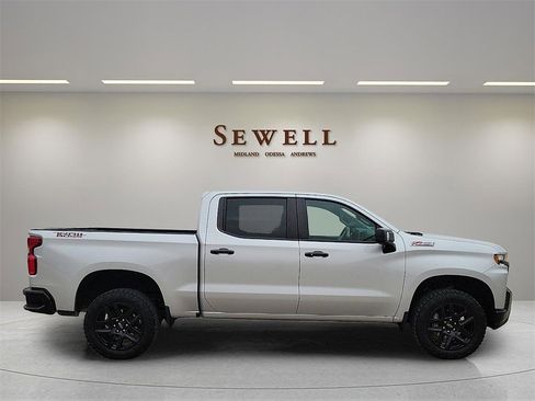 Used 2021 Chevrolet Silverado 1500 LT Trail Boss w/ Convenience Package II image 6