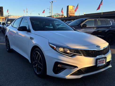 Used 2020 Kia Optima SE image 3