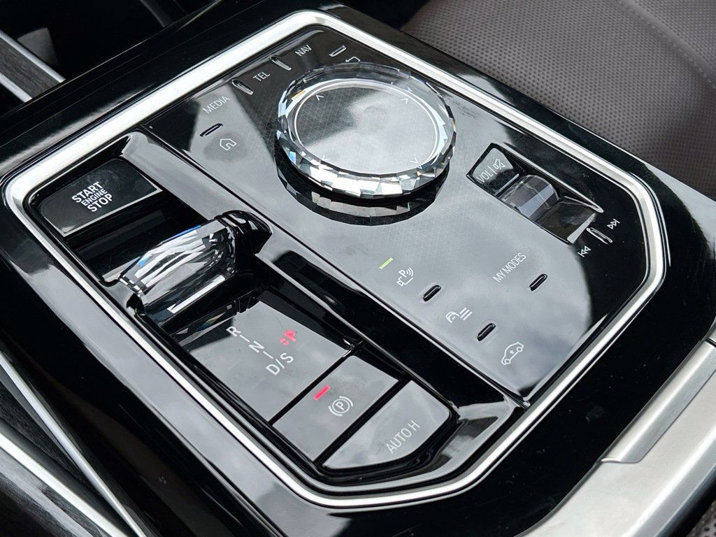 Used 2025 BMW 740i RWD image 35