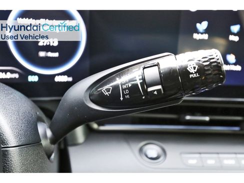 Certified 2025 Hyundai Elantra SEL FWD image 21
