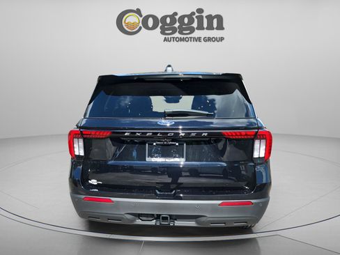 New 2026 Ford Explorer Active image 4