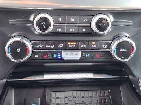 Certified 2024 Ford F150 Lariat w/ FX4 Off-Road Package AWD/4WD image 15