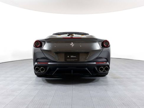 Used 2019 Ferrari Portofino image 7