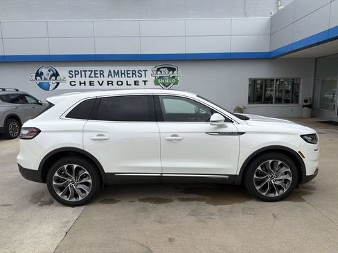 Used 2023 Lincoln Nautilus Reserve AWD/4WD image 11