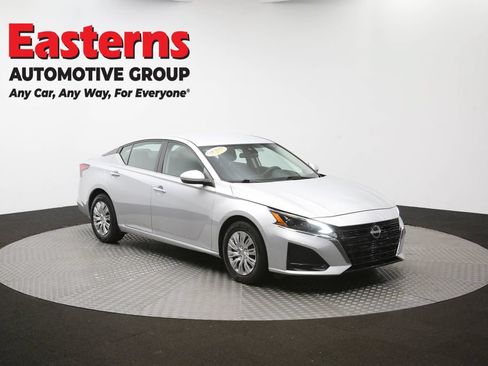 Used 2023 Nissan Altima 2.5 S FWD image 47