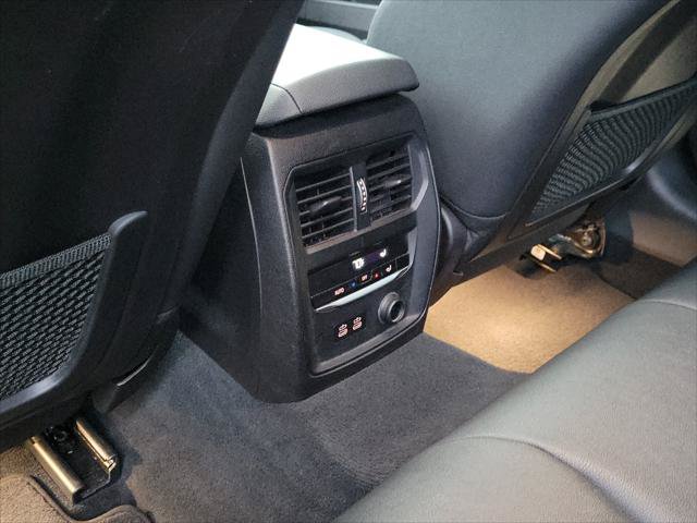 Used 2020 BMW 330i Sedan w/ Convenience Package RWD image 13