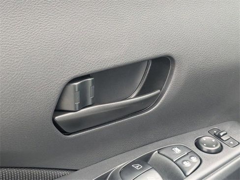 New 2025 Nissan Kicks Play S image 13