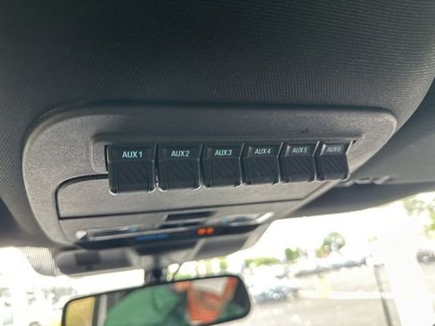 Used 2024 Ford F250 Platinum w/ FX4 Off-Road Package AWD/4WD image 25