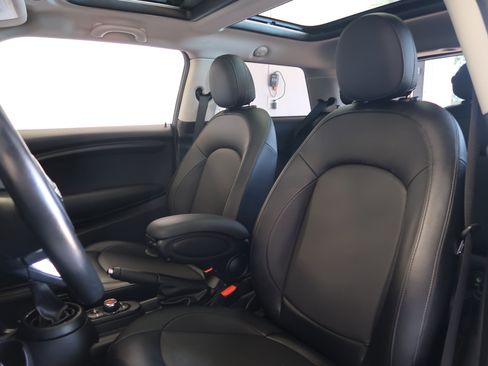 Used 2018 MINI Cooper 2-Door Hardtop FWD image 12