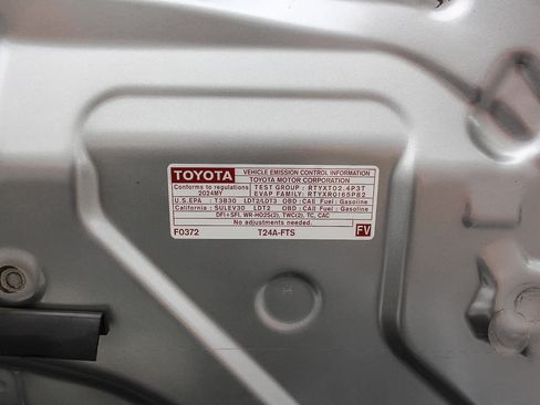 Used 2024 Toyota Tacoma SR5 AWD/4WD image 35