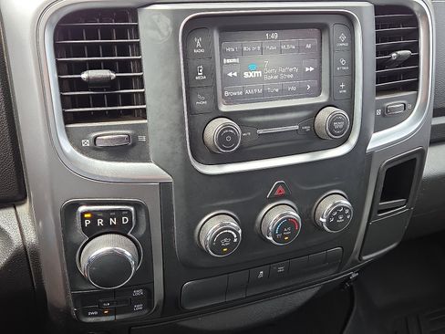 Used 2021 RAM 1500 Classic SLT image 14