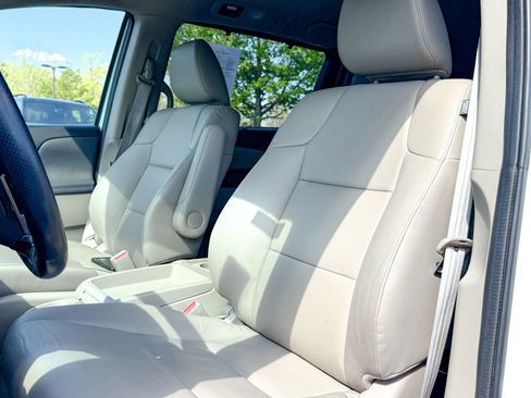 Used 2015 Honda Odyssey EX-L image 14